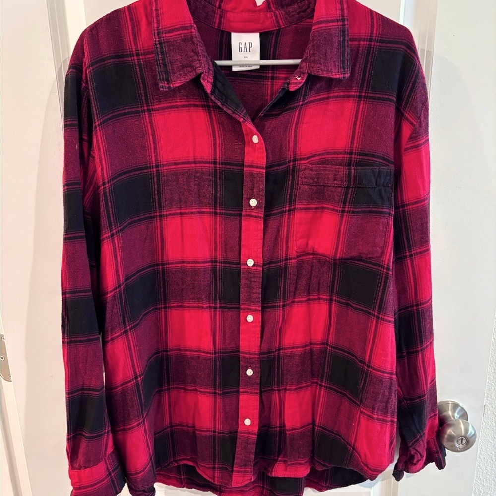 GAP Red and Black Plaid Shirt